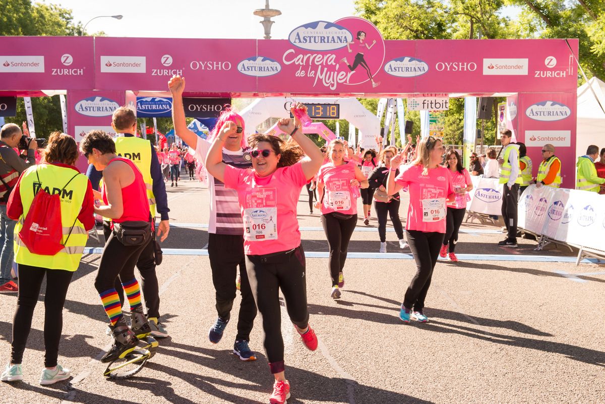 Carrera de la Mujer de Madrid - META, ARCO IZQUIERDO (de 1:12:58 a 1:15:30)