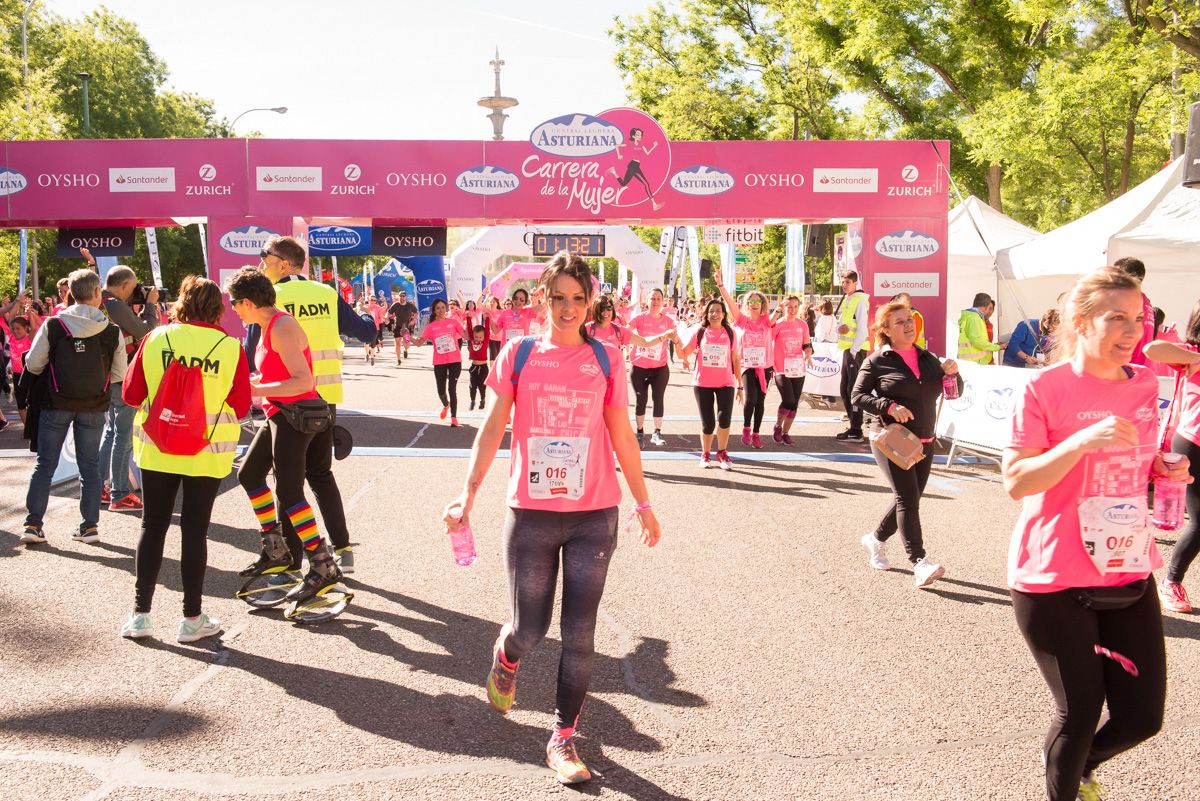 Carrera de la Mujer de Madrid - META, ARCO IZQUIERDO (de 1:12:58 a 1:15:30)