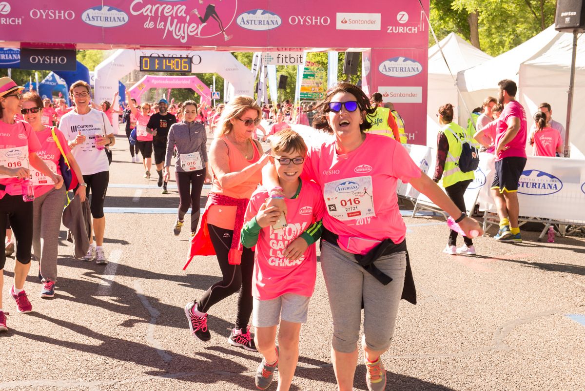 Carrera de la Mujer de Madrid - META, ARCO IZQUIERDO (de 1:12:58 a 1:15:30)