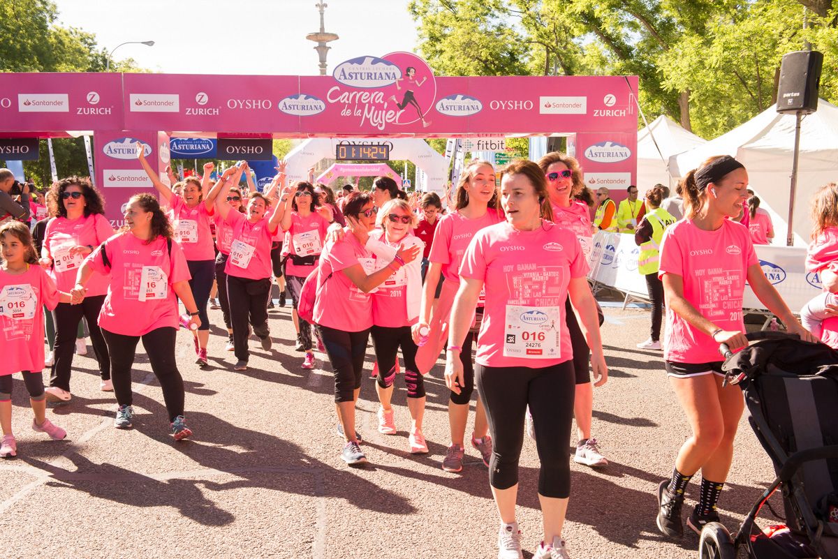 Carrera de la Mujer de Madrid - META, ARCO IZQUIERDO (de 1:12:58 a 1:15:30)
