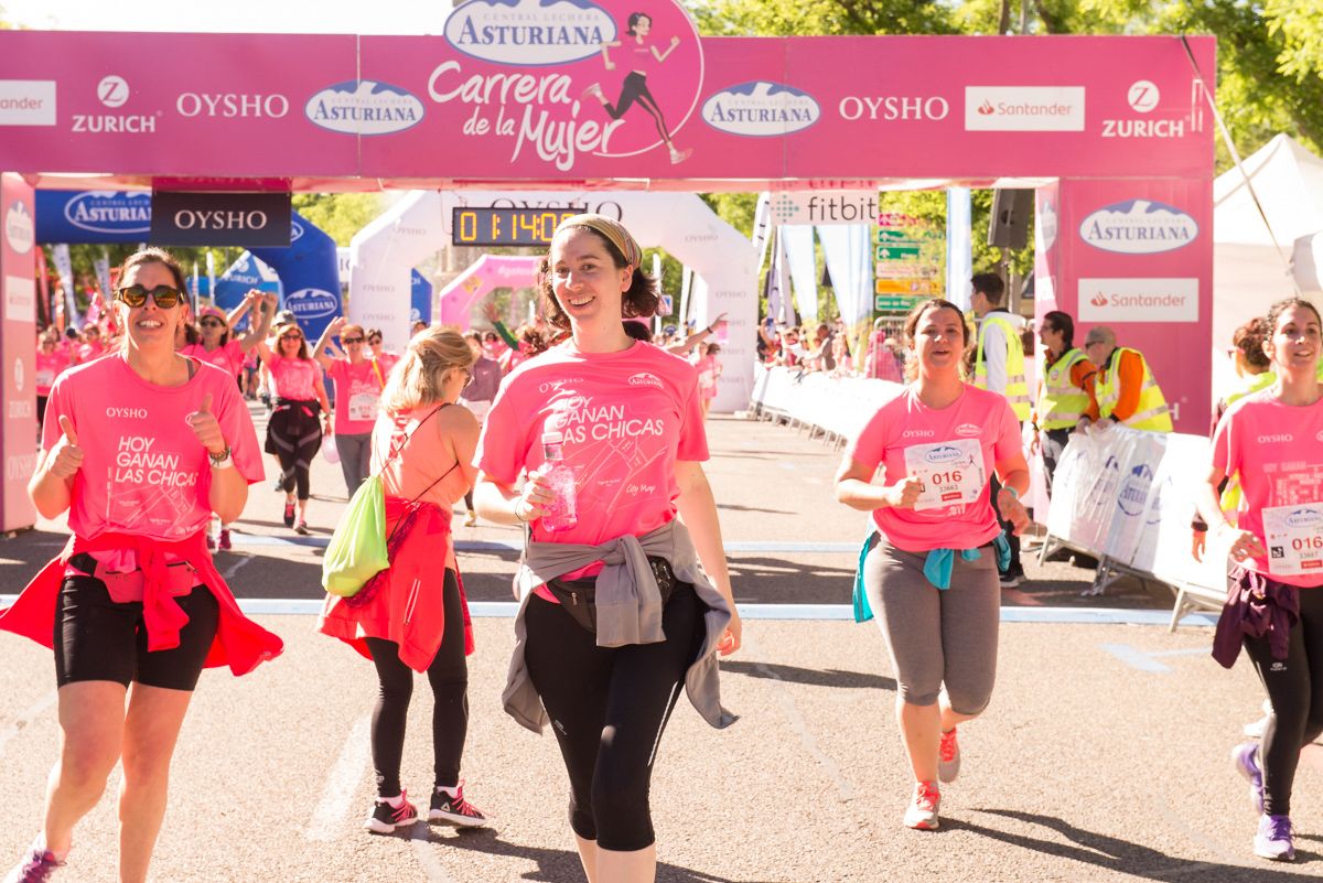 Carrera de la Mujer de Madrid - META, ARCO IZQUIERDO (de 1:12:58 a 1:15:30)