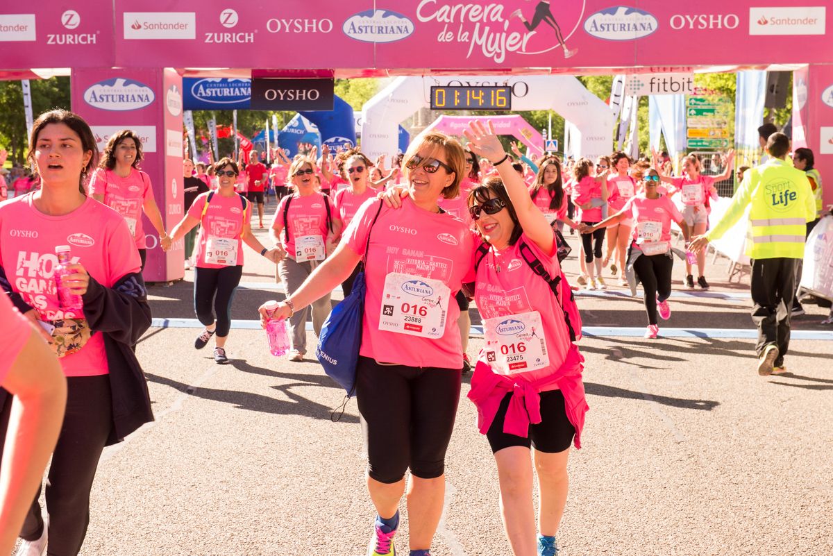 Carrera de la Mujer de Madrid - META, ARCO IZQUIERDO (de 1:12:58 a 1:15:30)