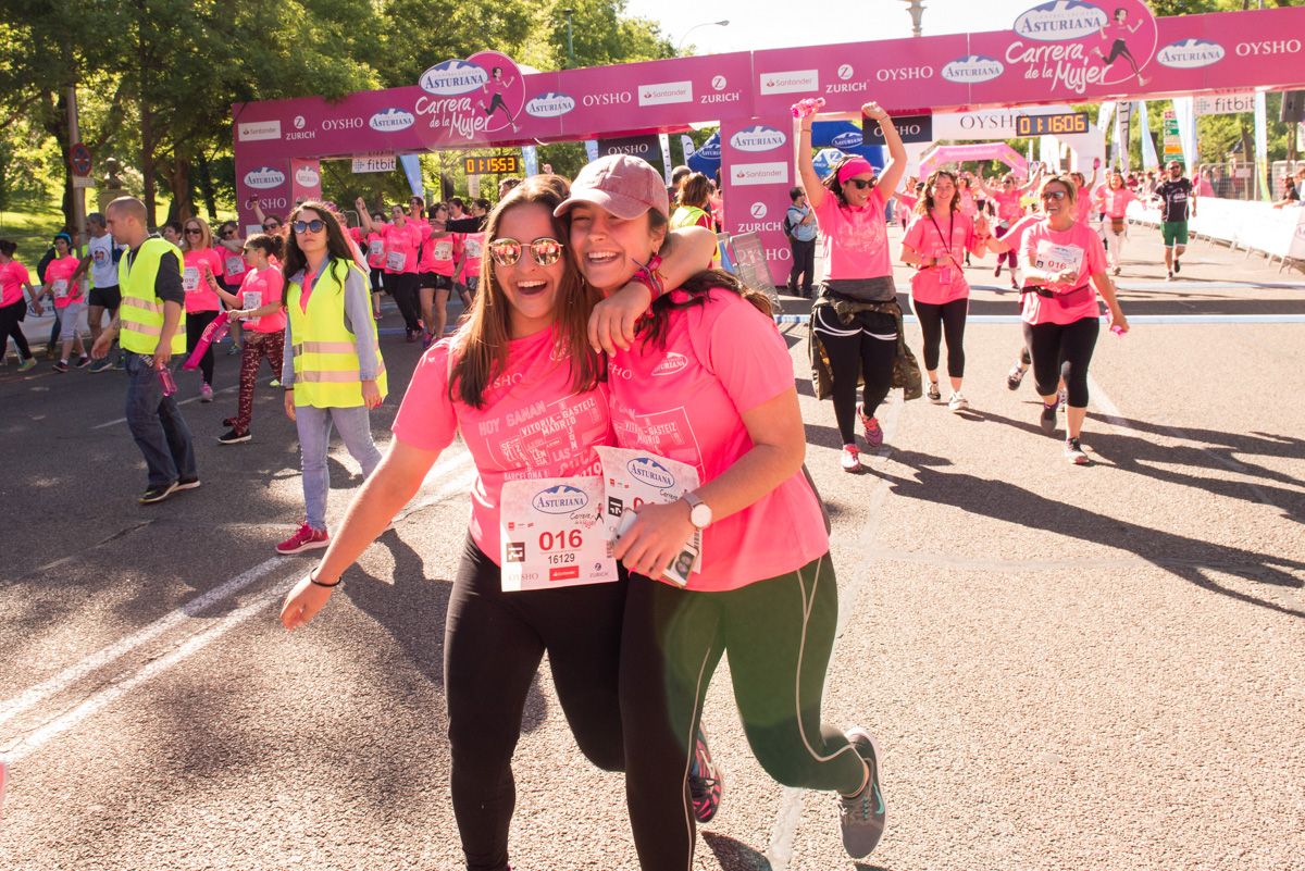 Carrera de la Mujer de Madrid - META, ARCO IZQUIERDO (de 1:15:31 a 1:17:53)