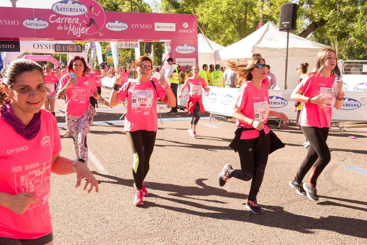 Carrera de la Mujer de Madrid - META, ARCO IZQUIERDO (de 1:15:31 a 1:17:53)