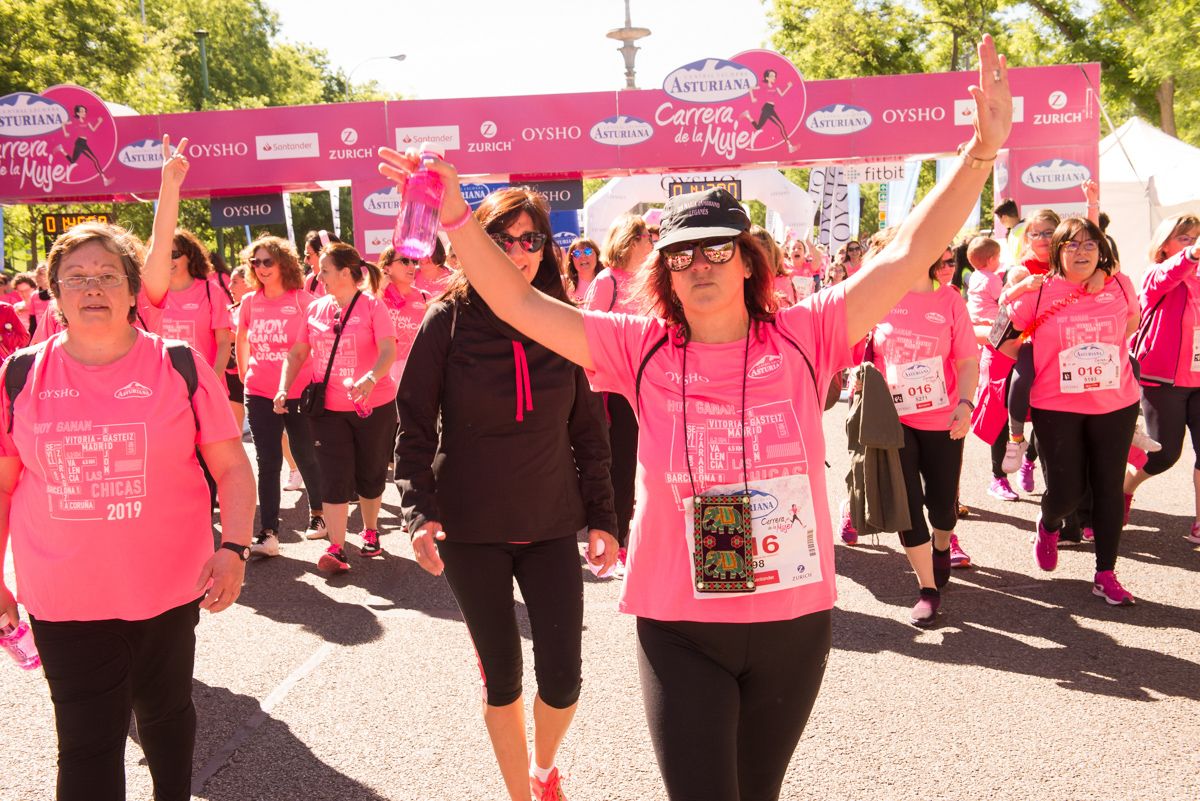 Carrera de la Mujer de Madrid - META, ARCO IZQUIERDO (de 1:46:27 a 1:48:48)