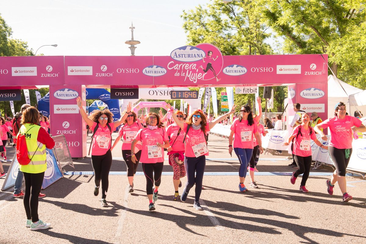 Carrera de la Mujer de Madrid - META, ARCO IZQUIERDO (de 1:15:31 a 1:17:53)