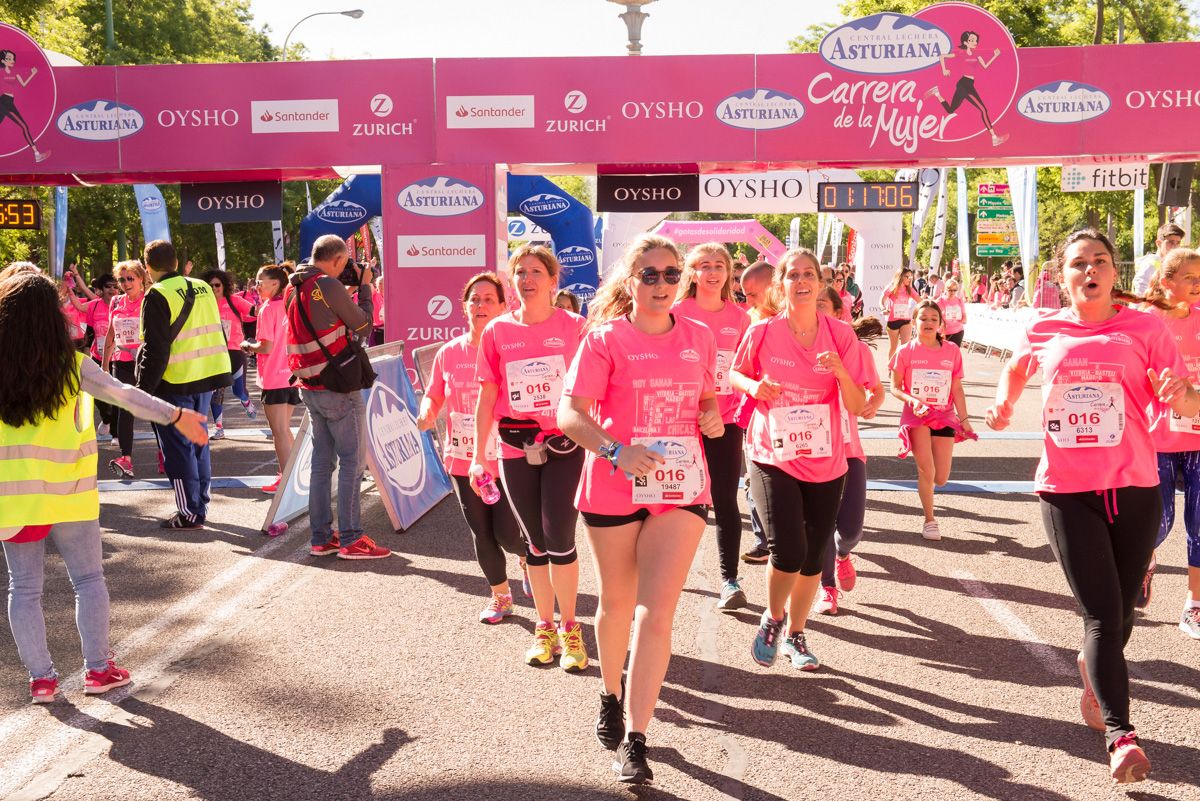 Carrera de la Mujer de Madrid - META, ARCO IZQUIERDO (de 1:15:31 a 1:17:53)