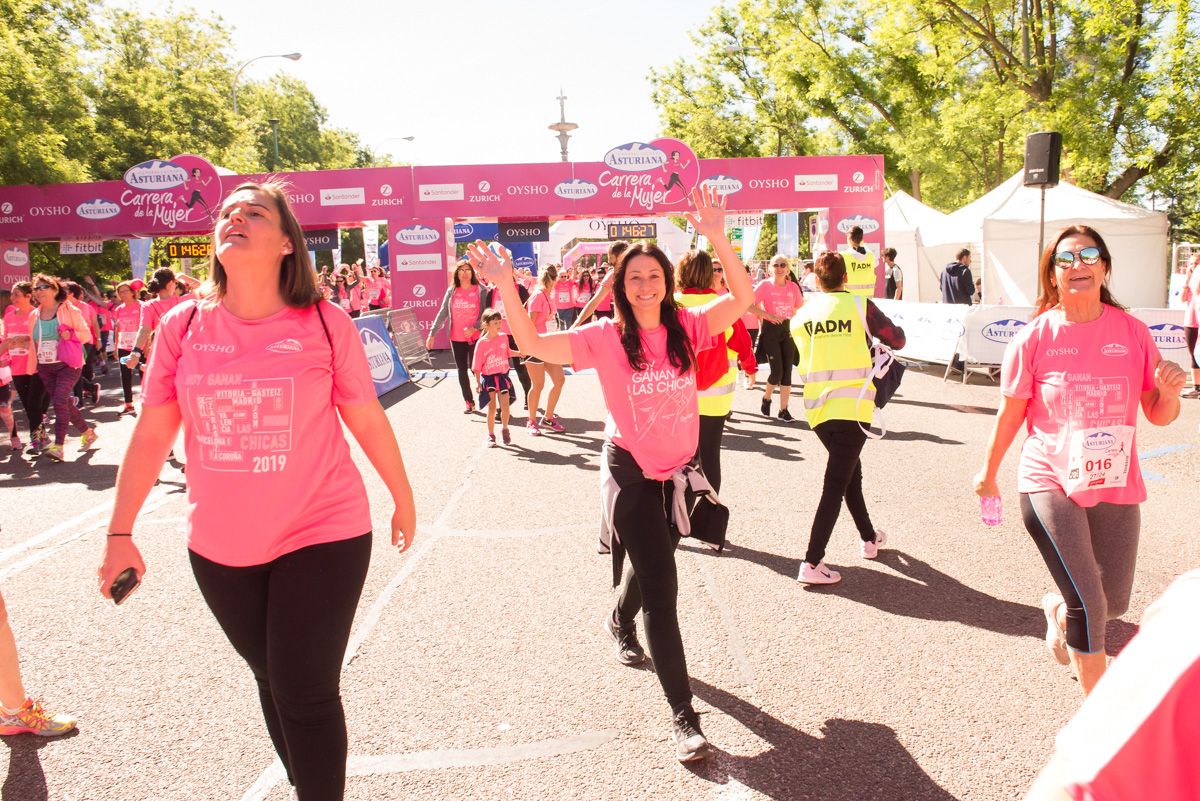Carrera de la Mujer de Madrid - META, ARCO IZQUIERDO (de 1:46:27 a 1:48:48)