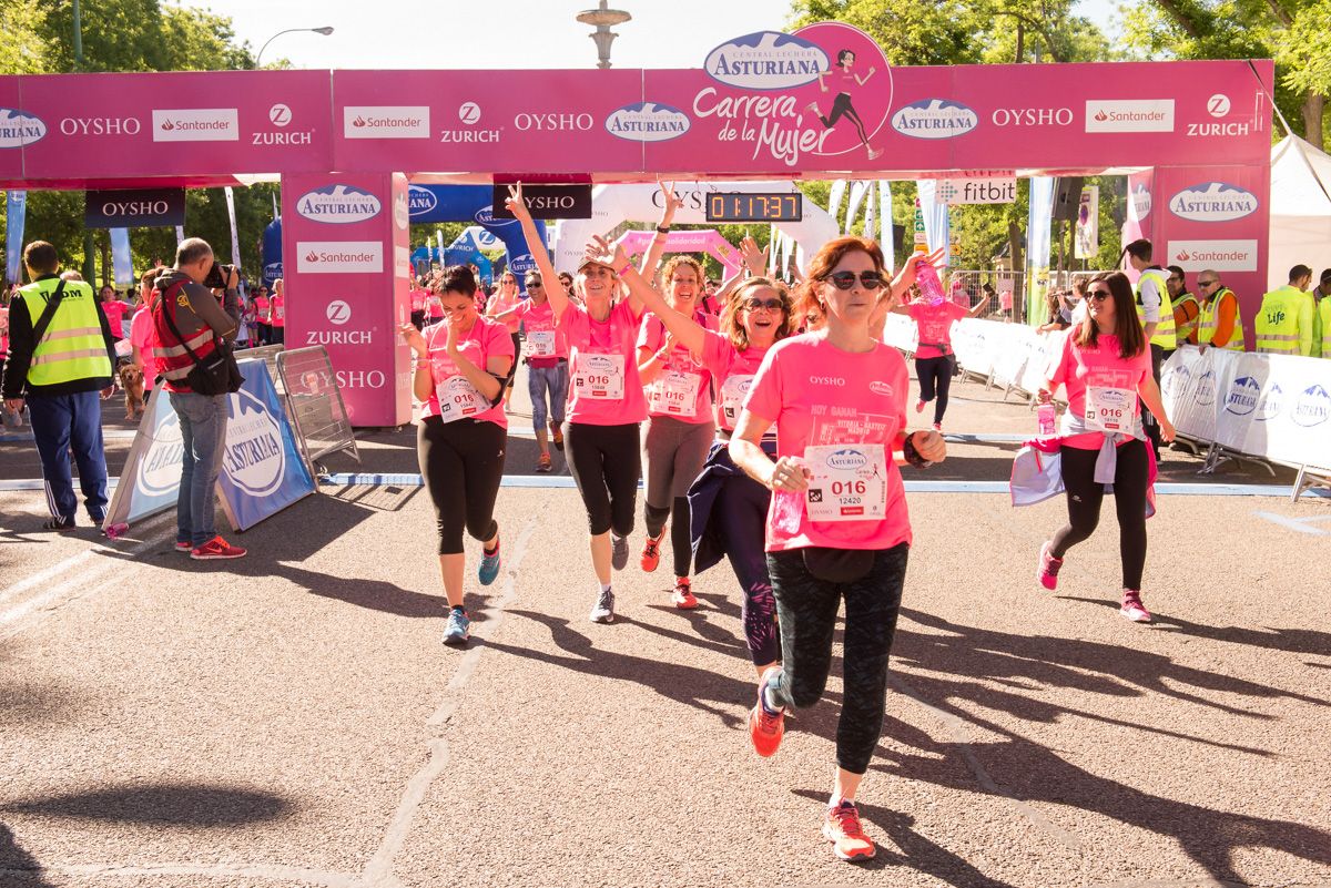 Carrera de la Mujer de Madrid - META, ARCO IZQUIERDO (de 1:15:31 a 1:17:53)