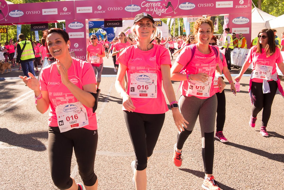 Carrera de la Mujer de Madrid - META, ARCO IZQUIERDO (de 1:15:31 a 1:17:53)