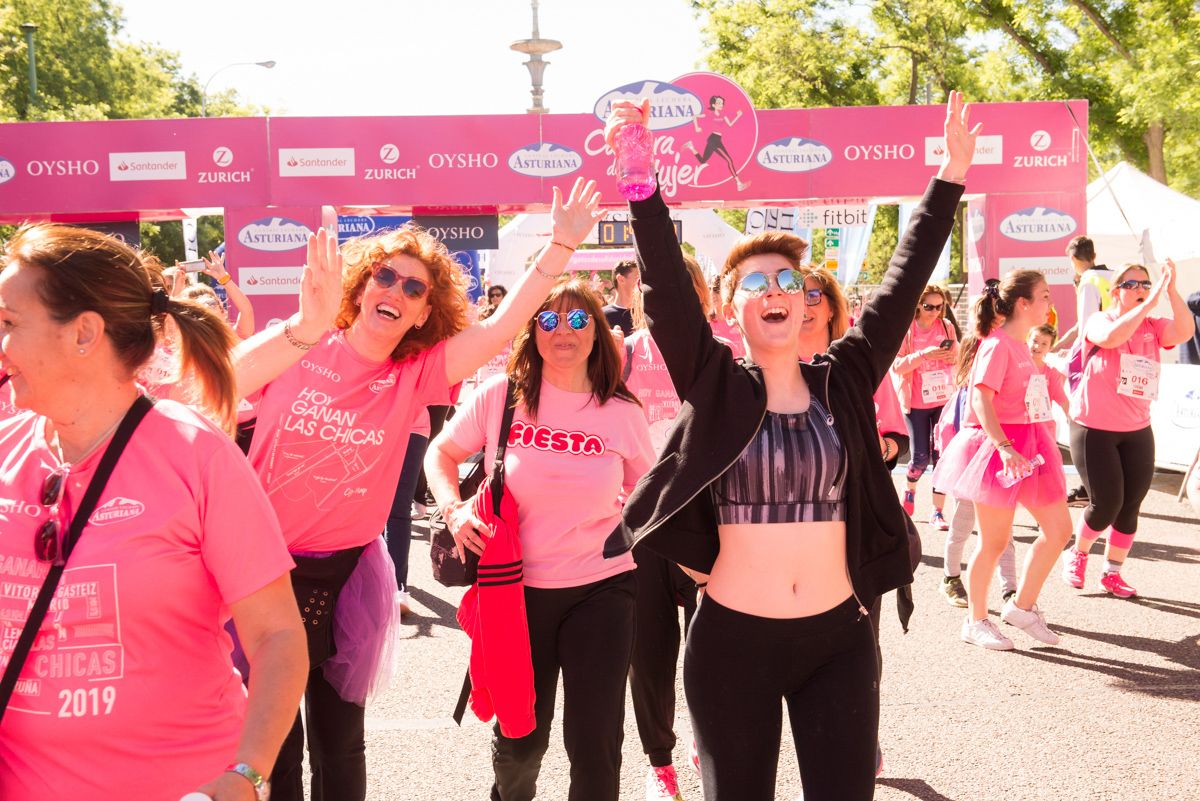 Carrera de la Mujer de Madrid - META, ARCO IZQUIERDO (de 1:46:27 a 1:48:48)