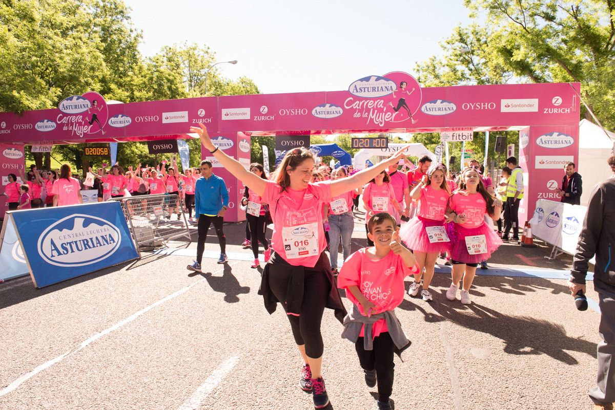 Carrera de la Mujer de Madrid - META, ARCO IZQUIERDO (de 2:00:45 a 2:03:39)