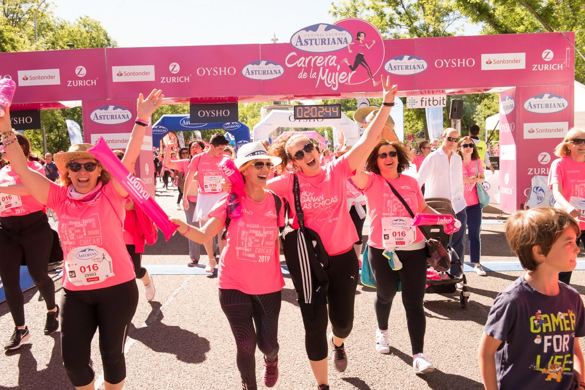 Carrera de la Mujer de Madrid - META, ARCO IZQUIERDO (de 2:00:45 a 2:03:39)