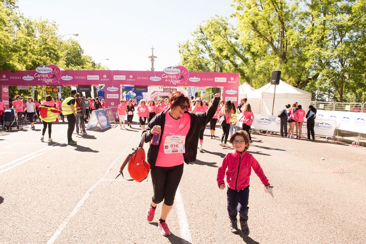 Carrera de la Mujer de Madrid - META, ARCO IZQUIERDO (de 2:00:45 a 2:03:39)