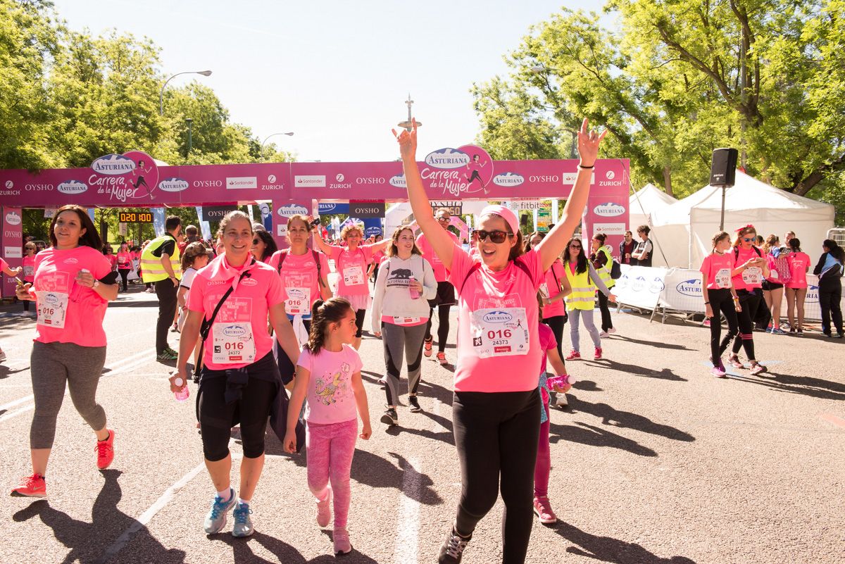 Carrera de la Mujer de Madrid - META, ARCO IZQUIERDO (de 2:03:50 a 2:07:17)