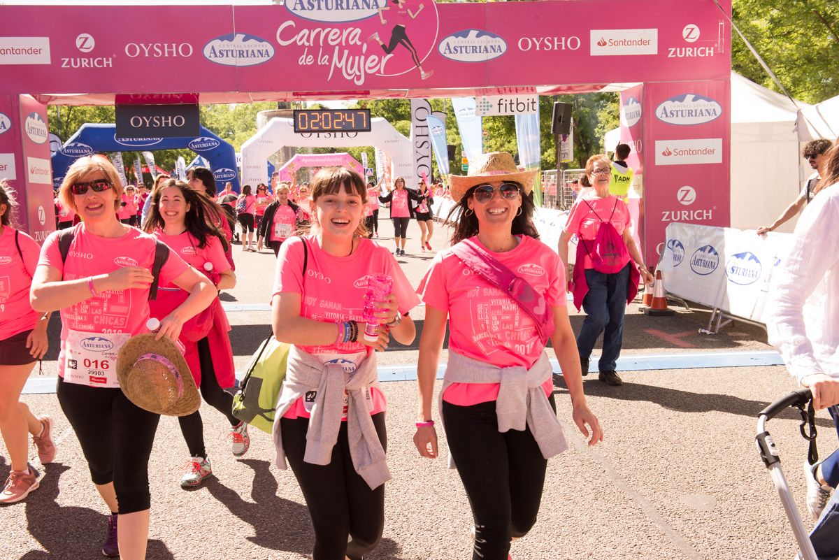 Carrera de la Mujer de Madrid - META, ARCO IZQUIERDO (de 2:00:45 a 2:03:39)