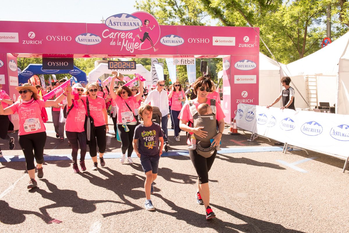 Carrera de la Mujer de Madrid - META, ARCO IZQUIERDO (de 2:00:45 a 2:03:39)