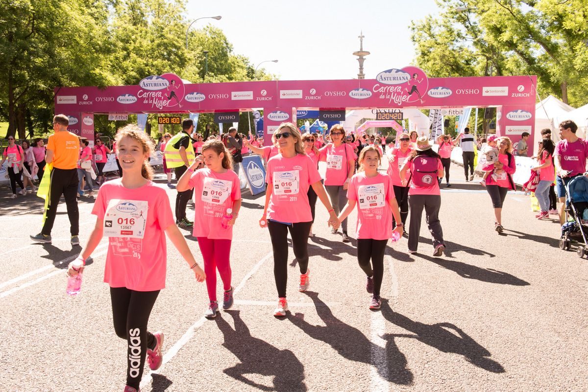 Carrera de la Mujer de Madrid - META, ARCO IZQUIERDO (de 2:03:50 a 2:07:17)