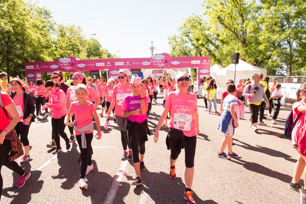Carrera de la Mujer de Madrid - META, ARCO IZQUIERDO (de 2:03:50 a 2:07:17)