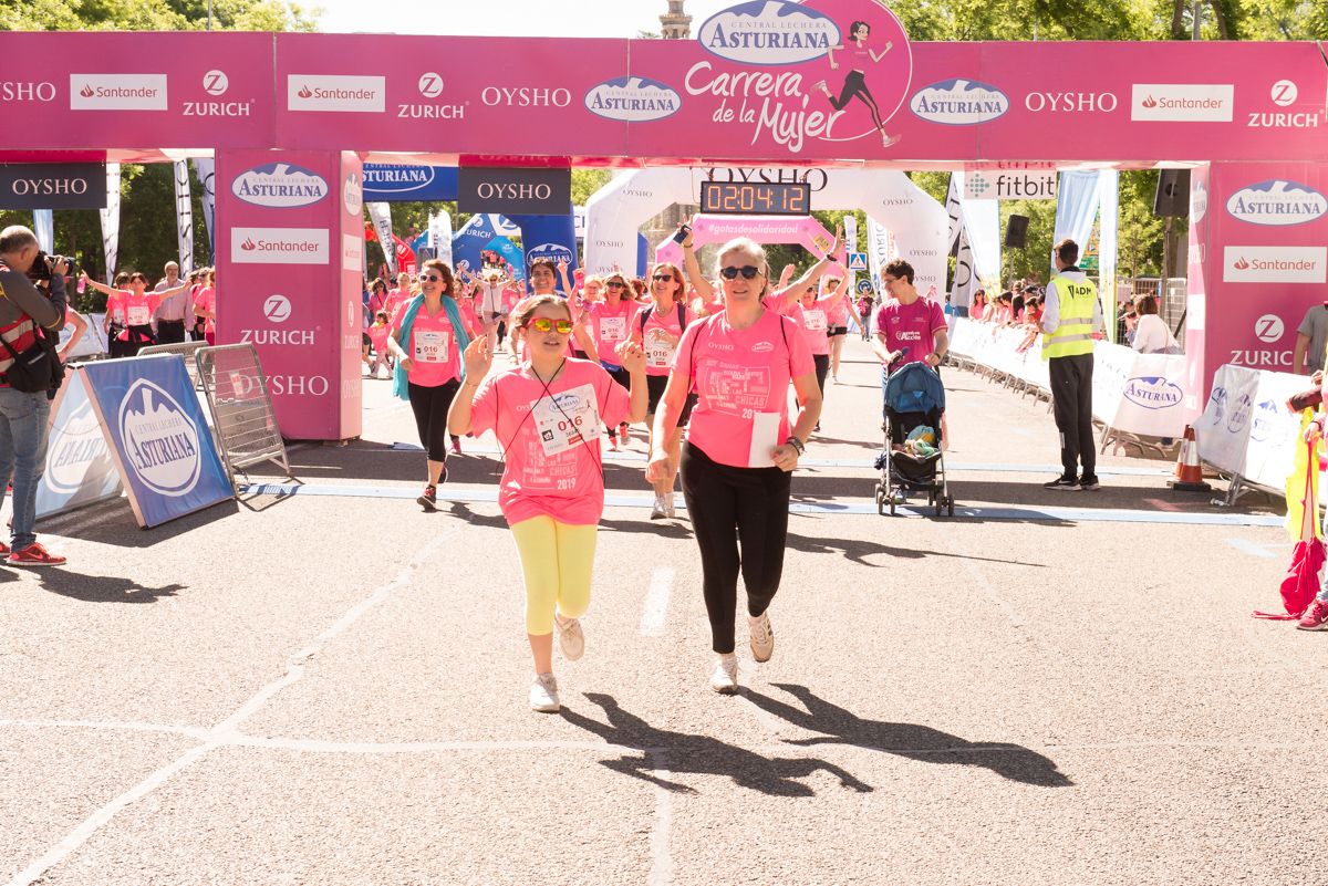 Carrera de la Mujer de Madrid - META, ARCO IZQUIERDO (de 2:03:50 a 2:07:17)