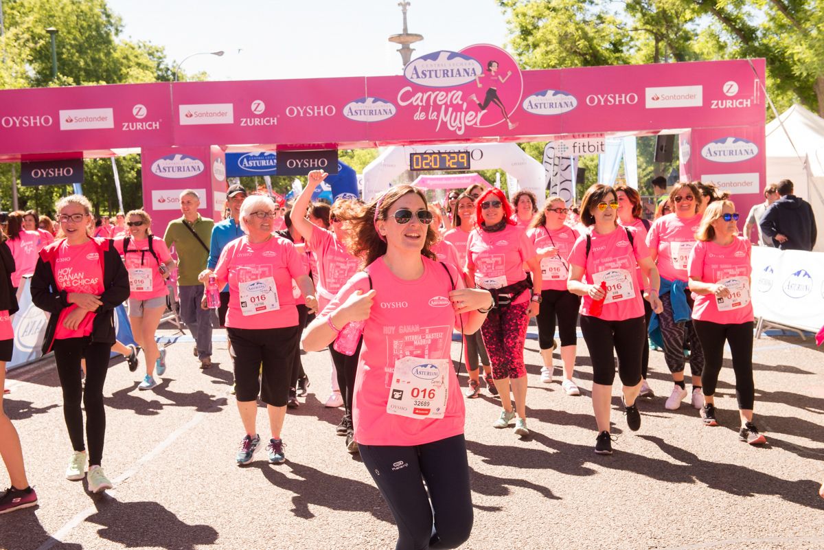 Carrera de la Mujer de Madrid - META, ARCO IZQUIERDO (de 2:07:25 a 2:30:21)