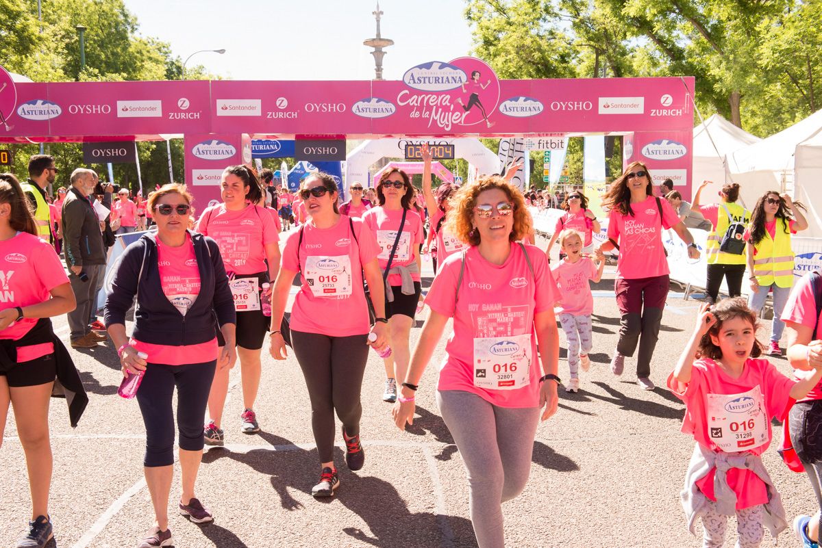 Carrera de la Mujer de Madrid - META, ARCO IZQUIERDO (de 2:03:50 a 2:07:17)