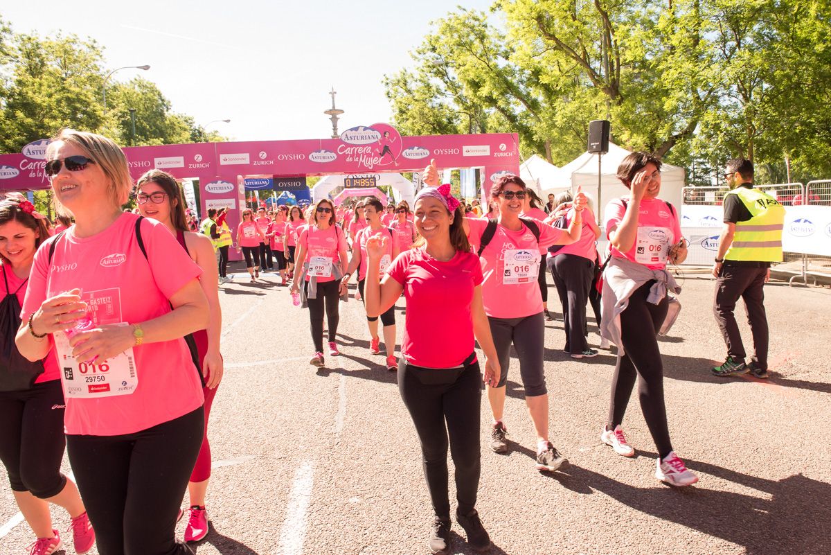 Carrera de la Mujer de Madrid - META, ARCO IZQUIERDO (de 1:48:55 a 1:51:02)