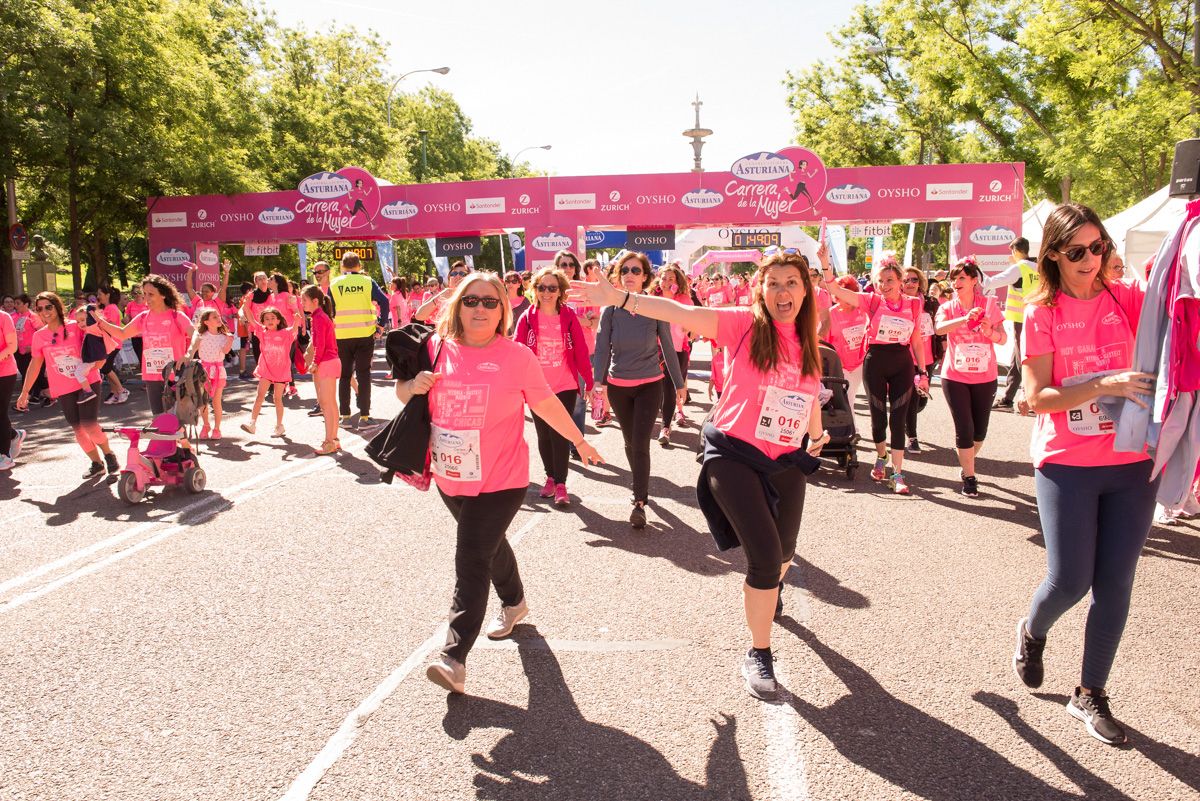 Carrera de la Mujer de Madrid - META, ARCO IZQUIERDO (de 1:48:55 a 1:51:02)