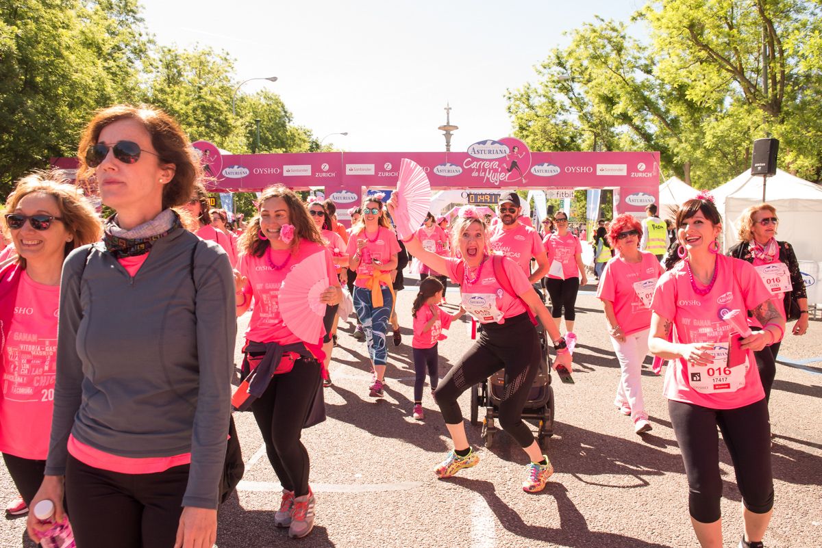 Carrera de la Mujer de Madrid - META, ARCO IZQUIERDO (de 1:48:55 a 1:51:02)