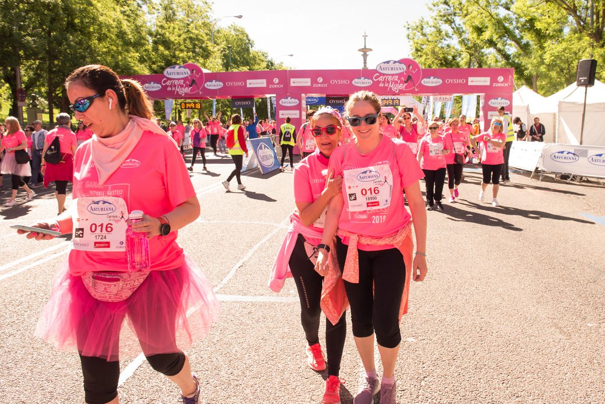 Carrera de la Mujer de Madrid - META, ARCO IZQUIERDO (de 1:48:55 a 1:51:02)