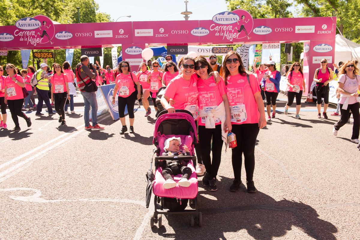 Carrera de la Mujer de Madrid - META, ARCO IZQUIERDO (de 2:30:21 a 2:33:07)
