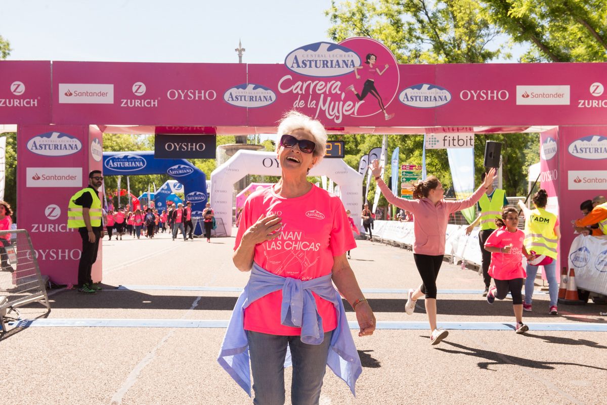 Carrera de la Mujer de Madrid - META, ARCO IZQUIERDO (de 2:30:21 a 2:33:07)