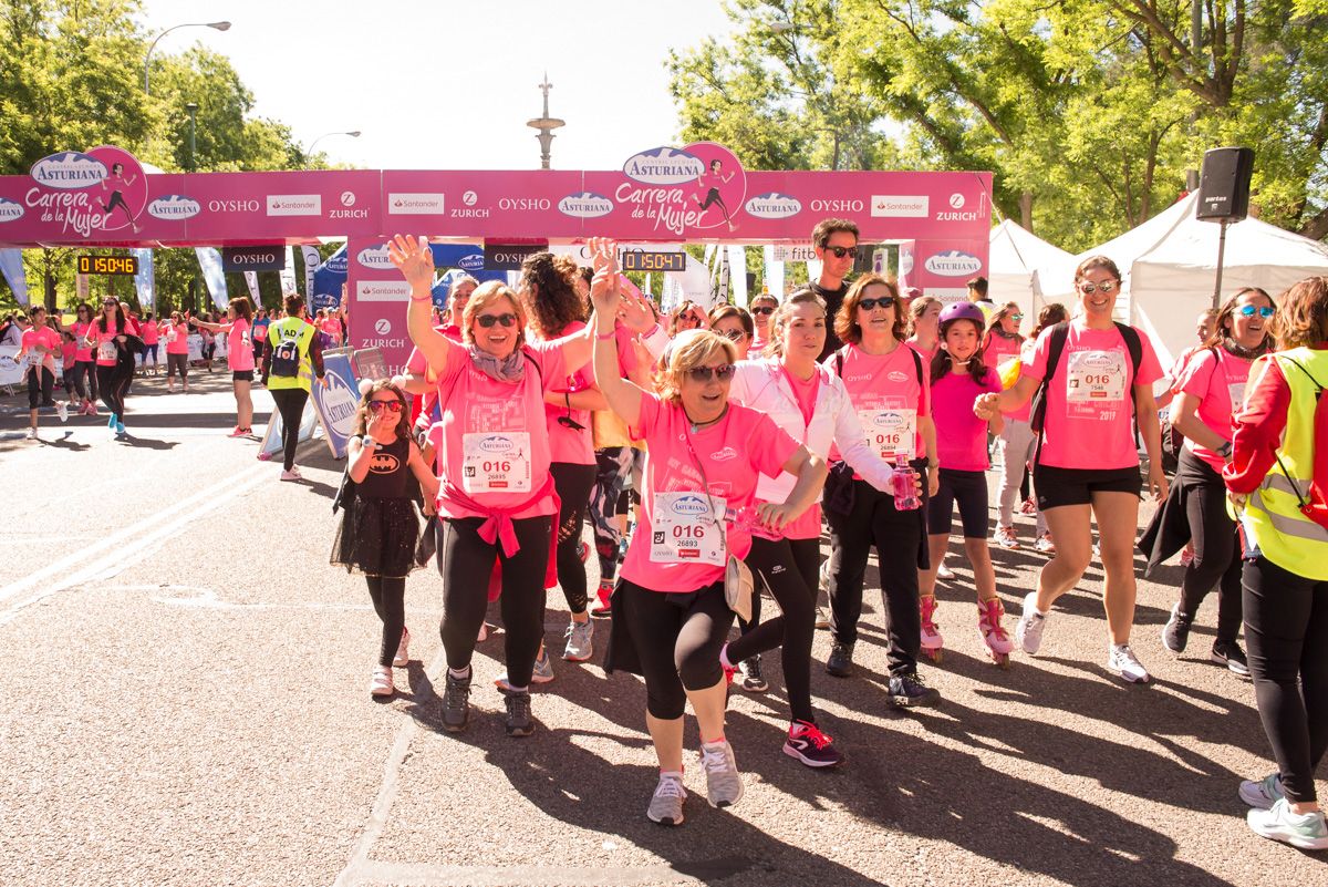 Carrera de la Mujer de Madrid - META, ARCO IZQUIERDO (de 1:48:55 a 1:51:02)