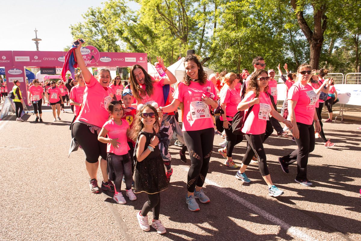 Carrera de la Mujer de Madrid - META, ARCO IZQUIERDO (de 1:48:55 a 1:51:02)
