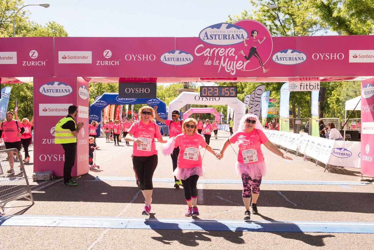 Carrera de la Mujer de Madrid - META, ARCO IZQUIERDO (de 2:30:21 a 2:33:07)