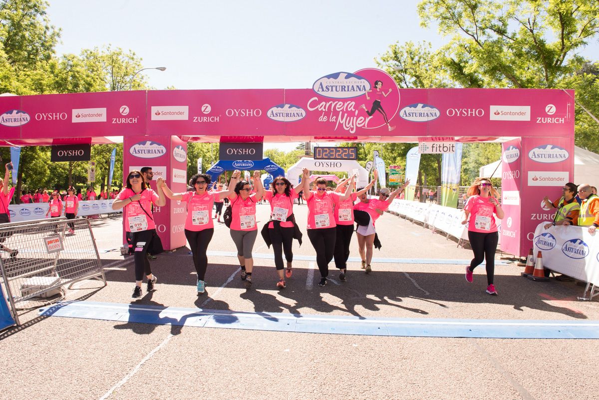 Carrera de la Mujer de Madrid - META, ARCO IZQUIERDO (de 2:30:21 a 2:33:07)