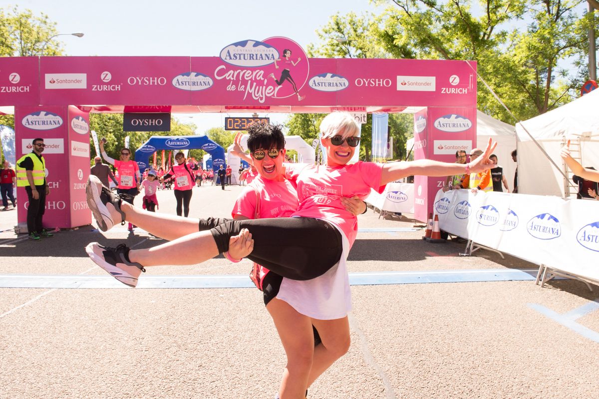 Carrera de la Mujer de Madrid - META, ARCO IZQUIERDO (de 2:30:21 a 2:33:07)