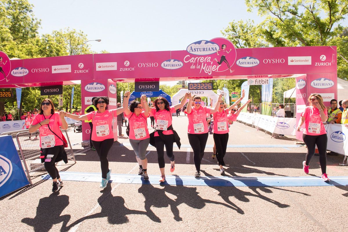 Carrera de la Mujer de Madrid - META, ARCO IZQUIERDO (de 2:30:21 a 2:33:07)