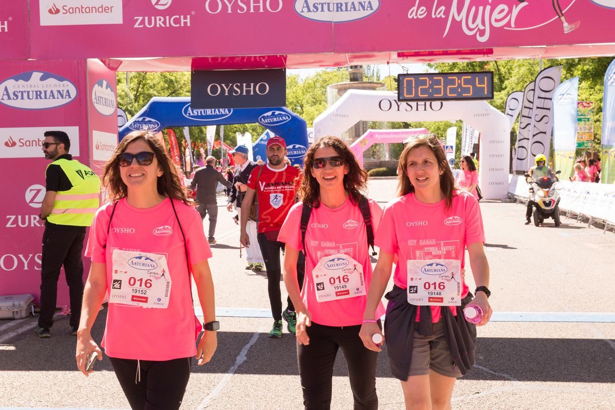 Carrera de la Mujer de Madrid - META, ARCO IZQUIERDO (de 2:30:21 a 2:33:07)