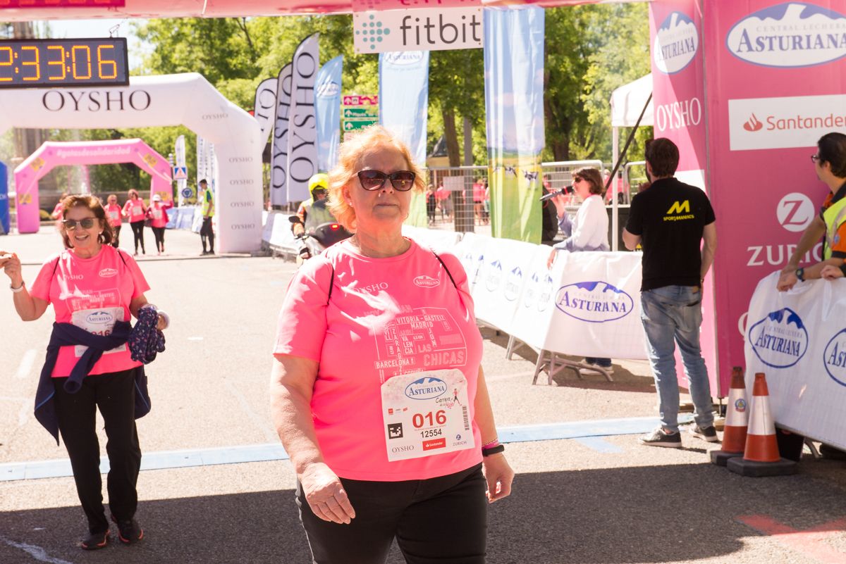 Carrera de la Mujer de Madrid - META, ARCO IZQUIERDO (de 2:30:21 a 2:33:07)