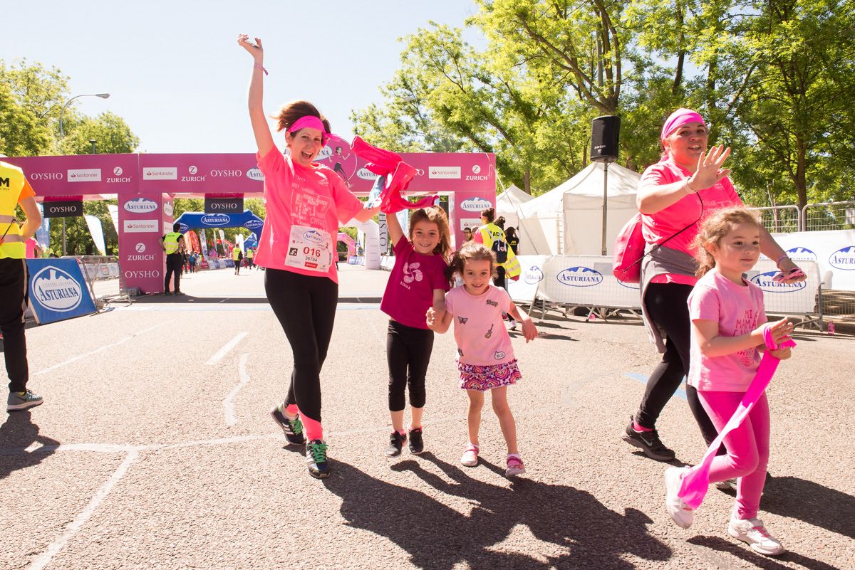 Carrera de la Mujer de Madrid - META, ARCO IZQUIERDO (de 2:33:07 a FINAL)