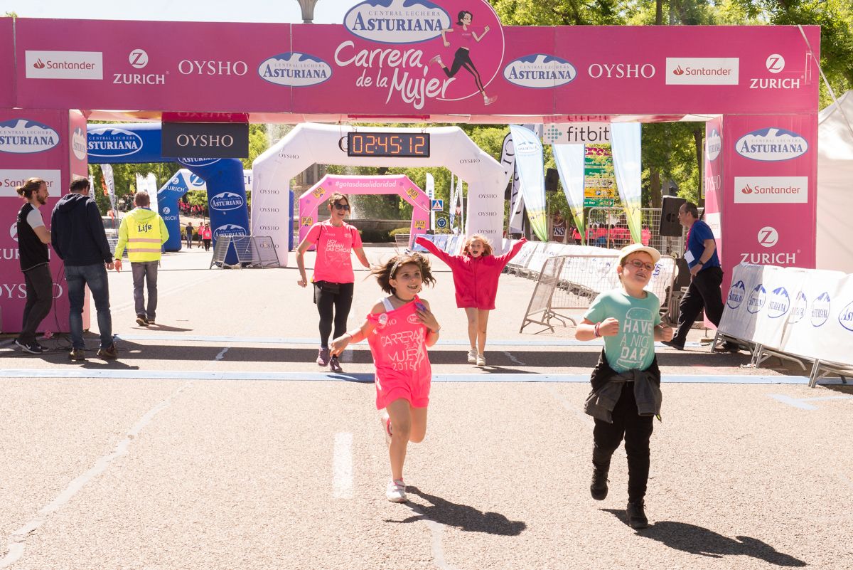 Carrera de la Mujer de Madrid - META, ARCO IZQUIERDO (de 2:33:07 a FINAL)