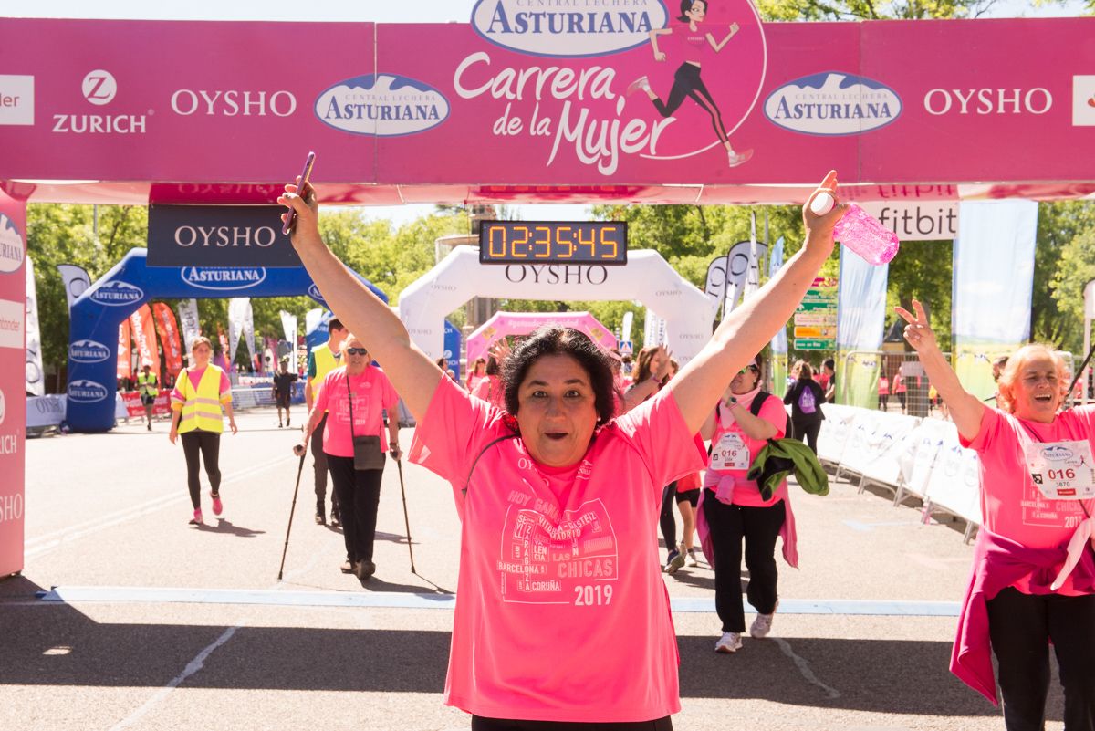 Carrera de la Mujer de Madrid - META, ARCO IZQUIERDO (de 2:33:07 a FINAL)
