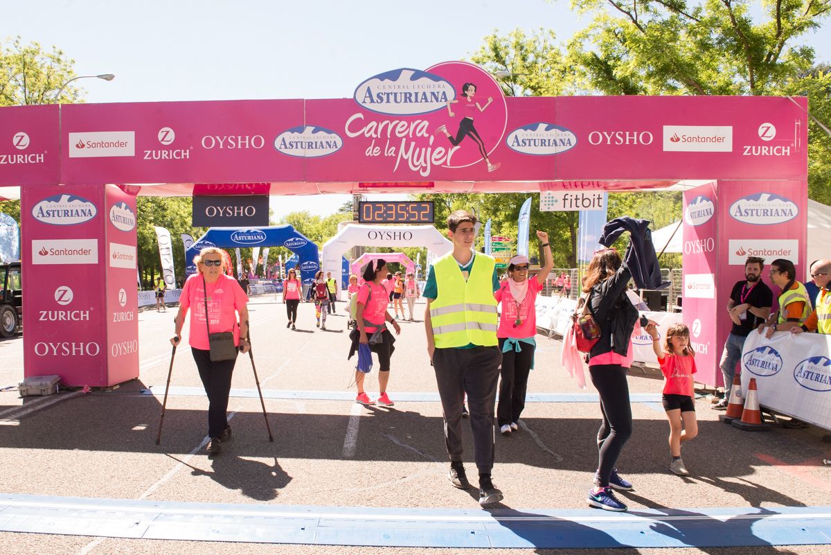 Carrera de la Mujer de Madrid - META, ARCO IZQUIERDO (de 2:33:07 a FINAL)