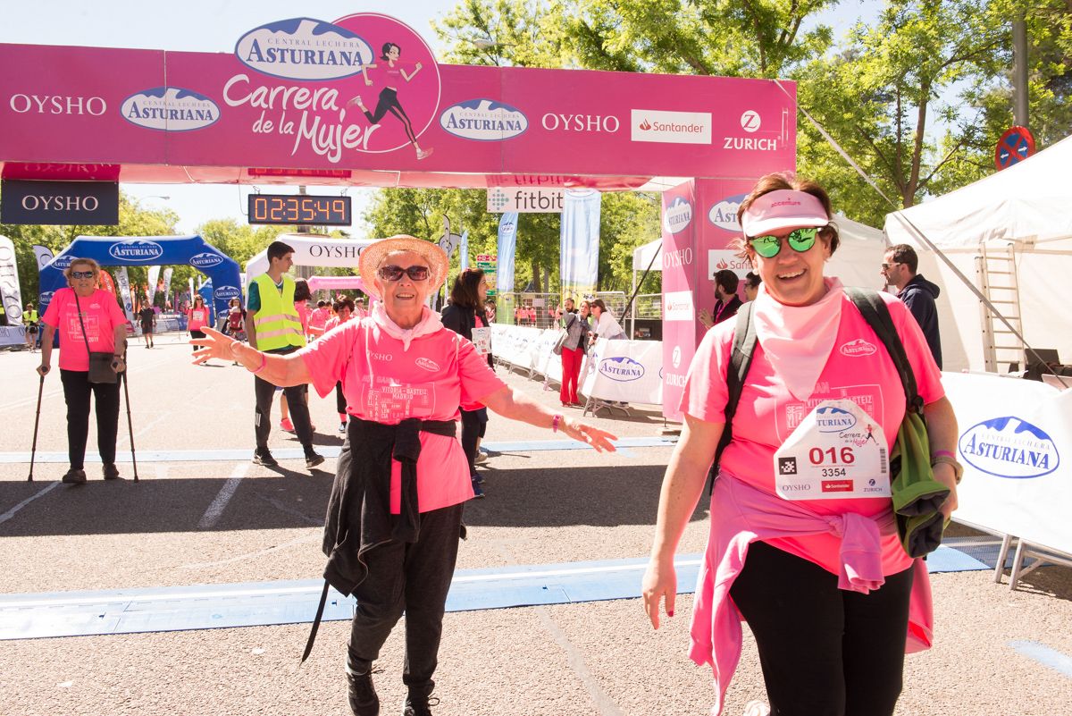 Carrera de la Mujer de Madrid - META, ARCO IZQUIERDO (de 2:33:07 a FINAL)