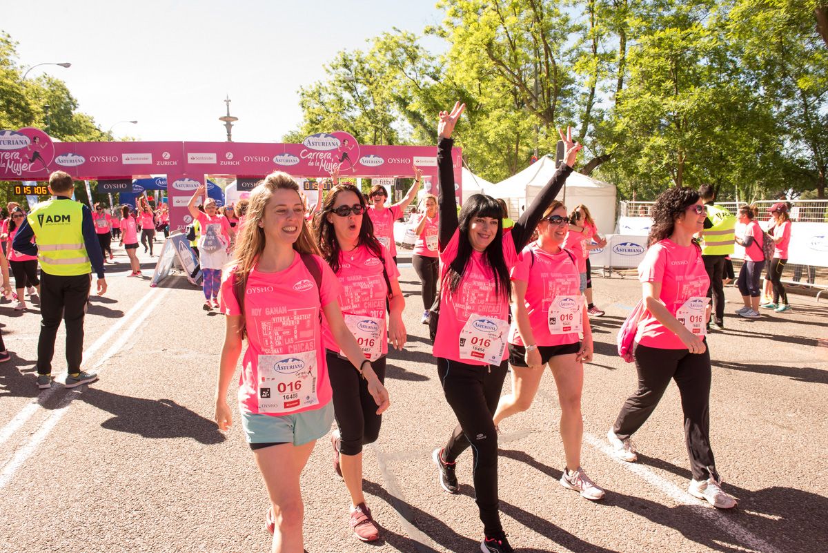 Carrera de la Mujer de Madrid - META, ARCO IZQUIERDO (de 1:51:04 a 1:54:54)