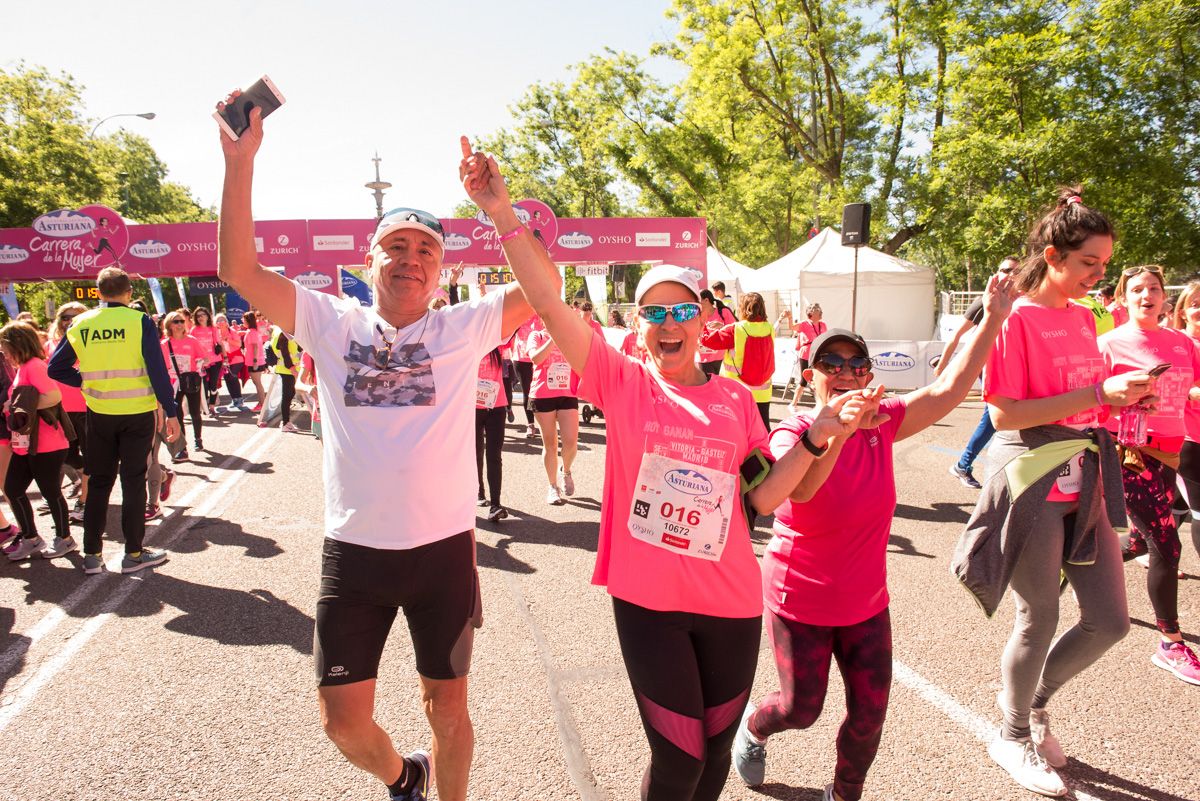 Carrera de la Mujer de Madrid - META, ARCO IZQUIERDO (de 1:51:04 a 1:54:54)