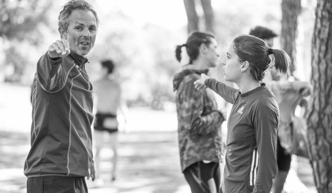 Antonio Serrano y su atleta Marta Pérez en la Casa de Campo en Madrid | soycorredor.es