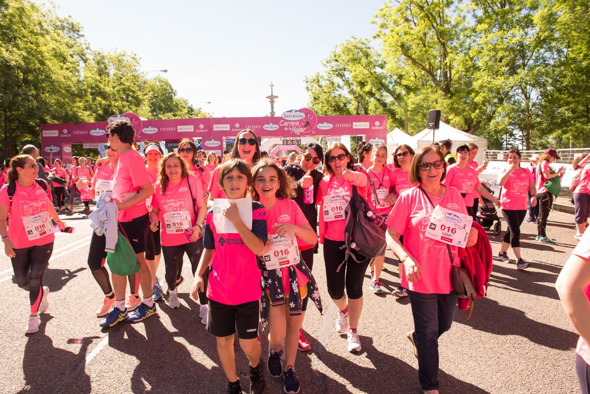Carrera de la Mujer de Madrid - META, ARCO IZQUIERDO (de 1:51:04 a 1:54:54)