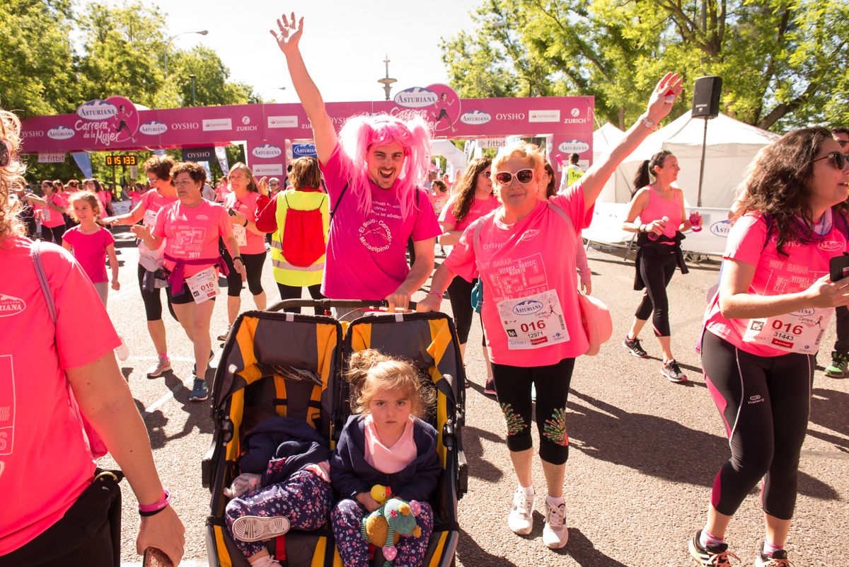 Carrera de la Mujer de Madrid - META, ARCO IZQUIERDO (de 1:51:04 a 1:54:54)